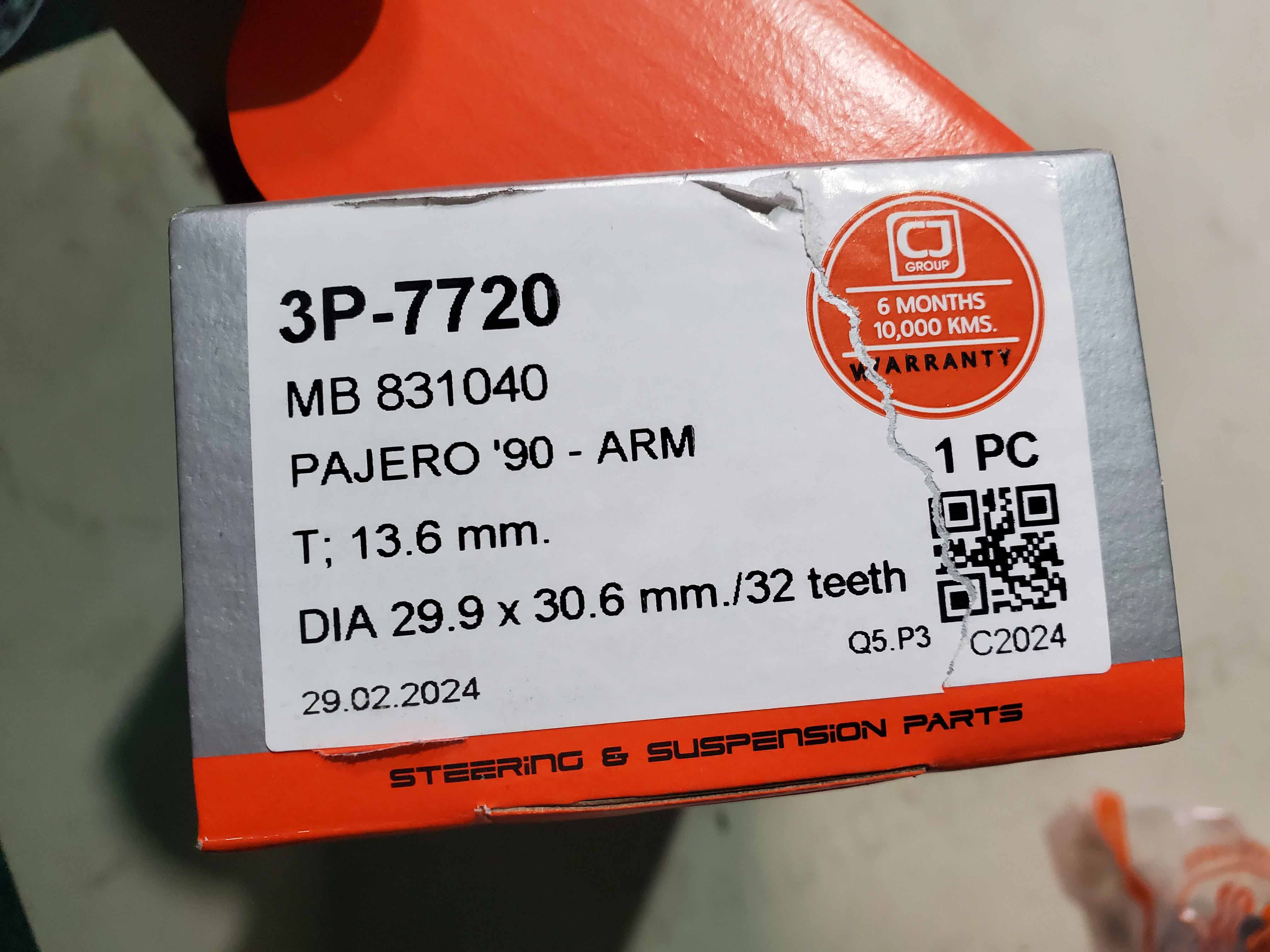 Bót lái chính MITSUBISHI PAJERO ,V45 ... MB831040
