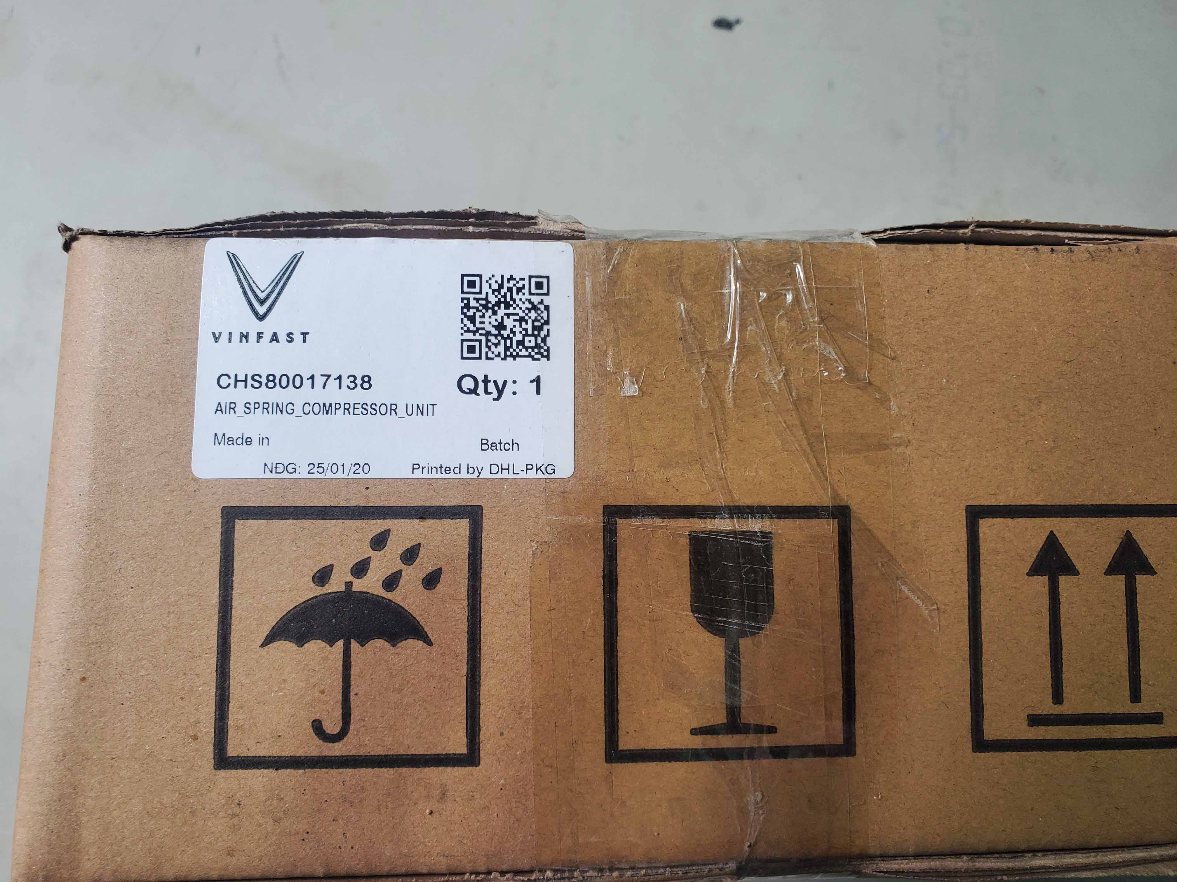 Bơm nâng hạ gầm vinfast lux sa CHS80017138
